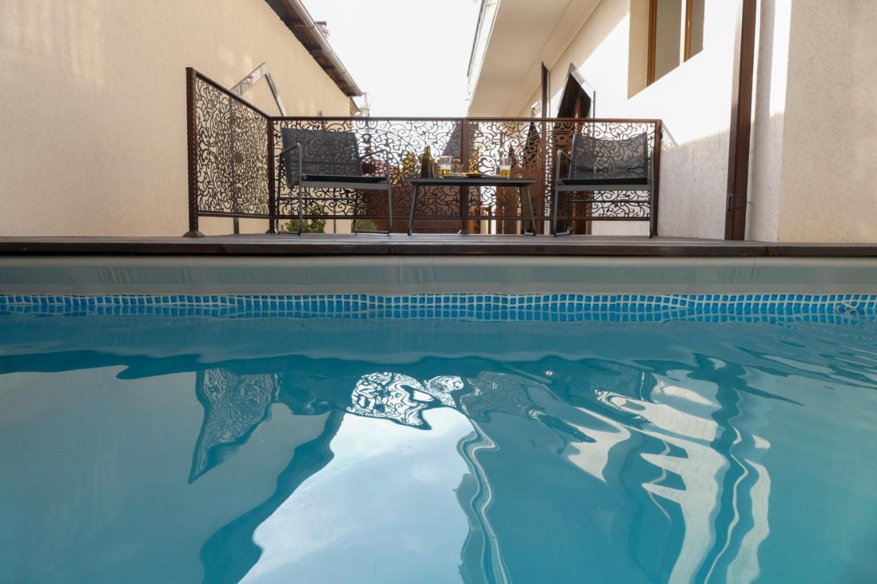 Garuda Boutique Hotel Сухуми Екстериор снимка