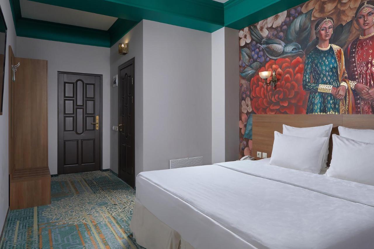 Garuda Boutique Hotel Сухуми Екстериор снимка