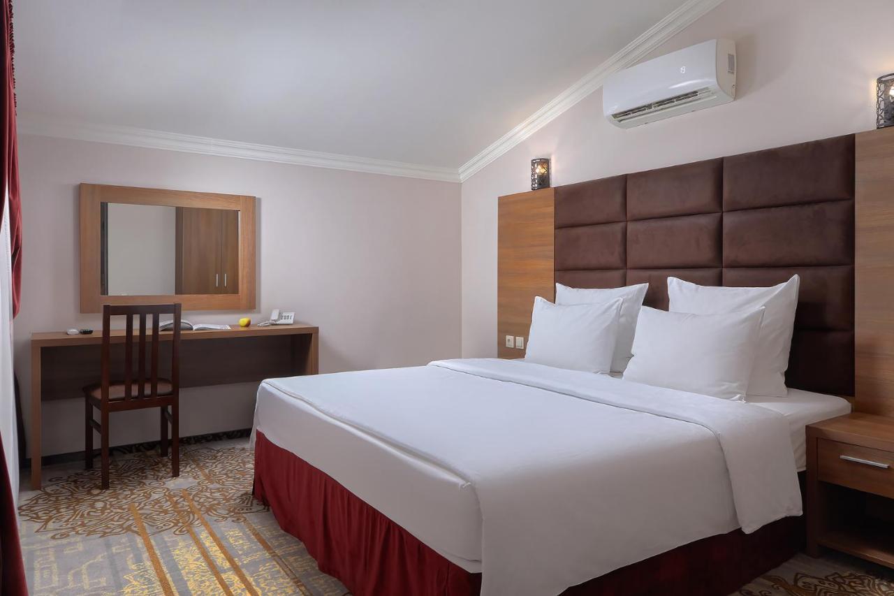 Garuda Boutique Hotel Сухуми Екстериор снимка