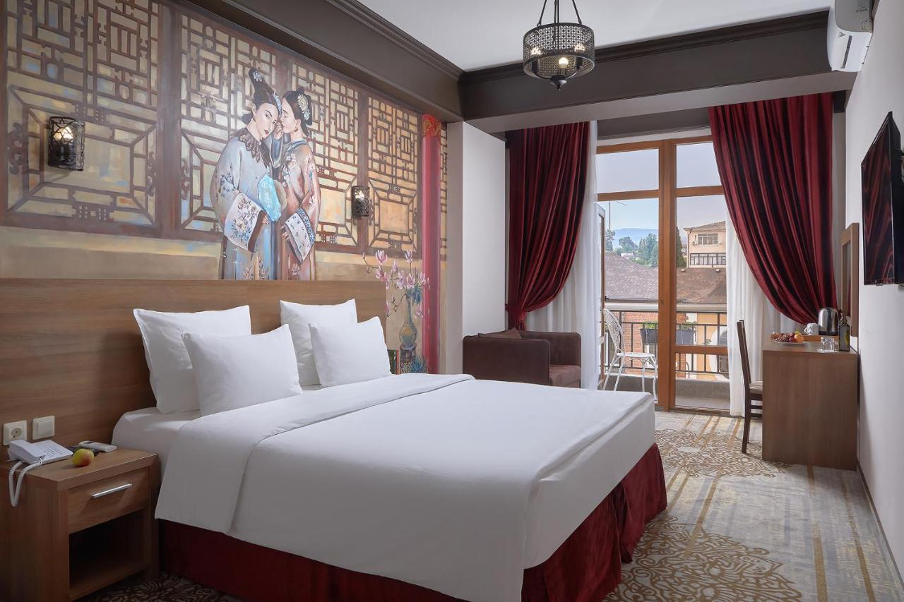 Garuda Boutique Hotel Сухуми Екстериор снимка
