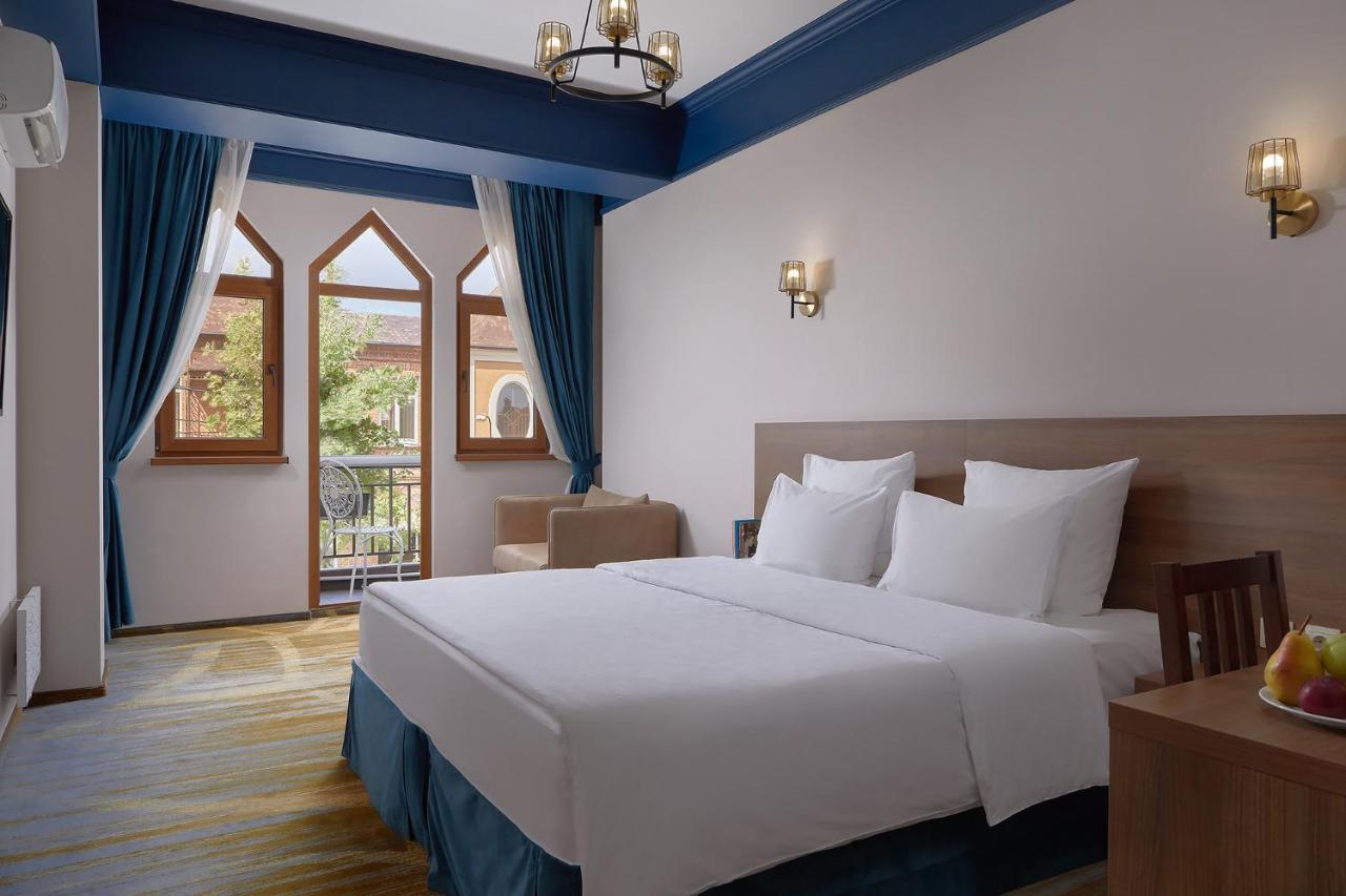 Garuda Boutique Hotel Сухуми Екстериор снимка