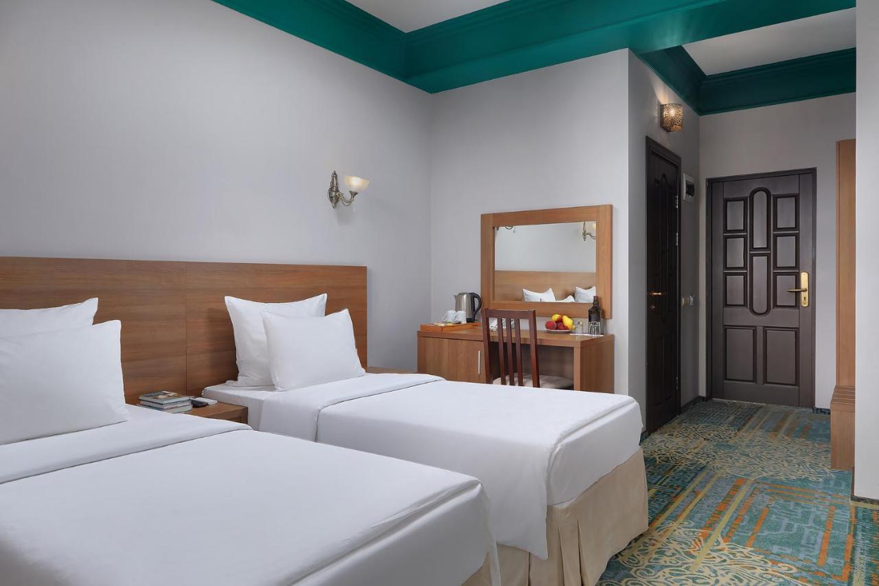 Garuda Boutique Hotel Сухуми Екстериор снимка
