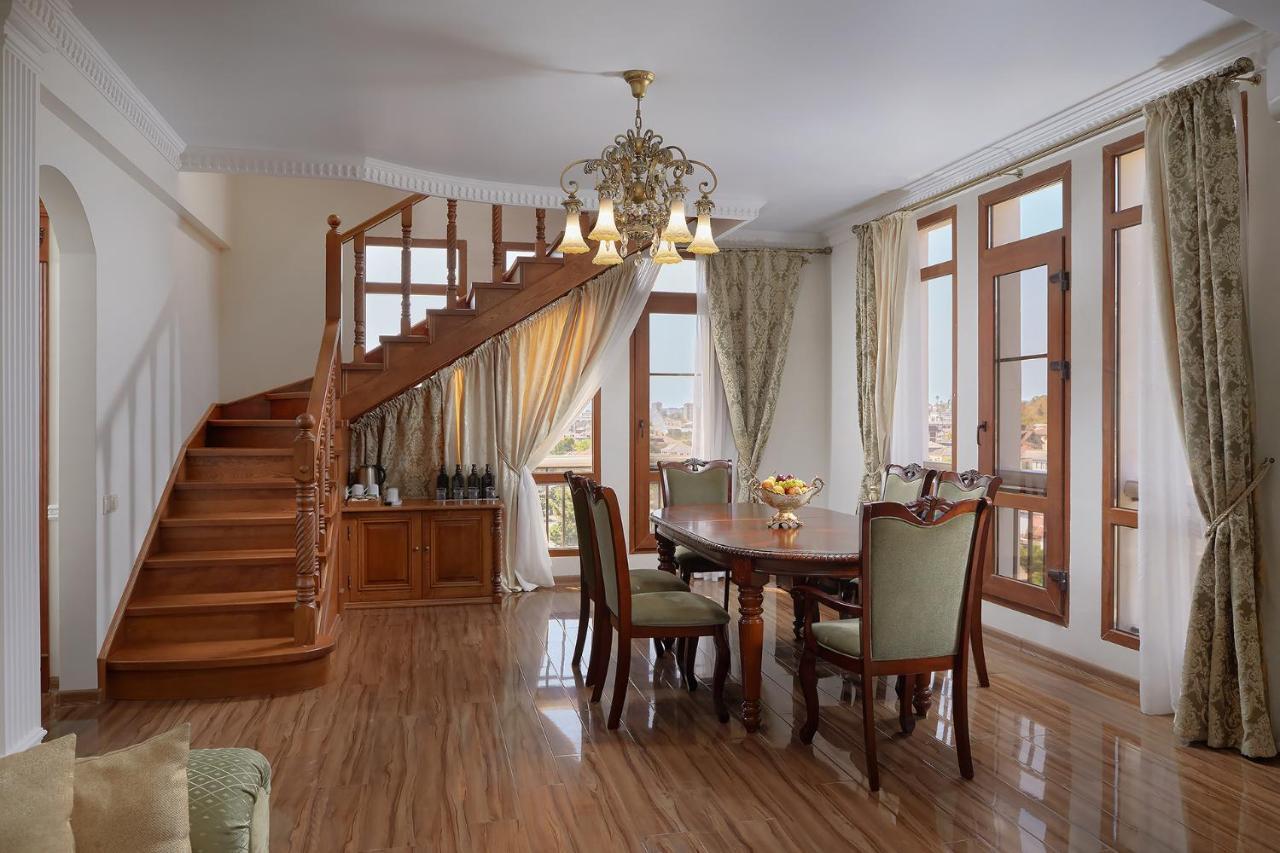 Garuda Boutique Hotel Сухуми Екстериор снимка